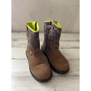 Magellan Outdoors boys zippered camouflage boots size 2D